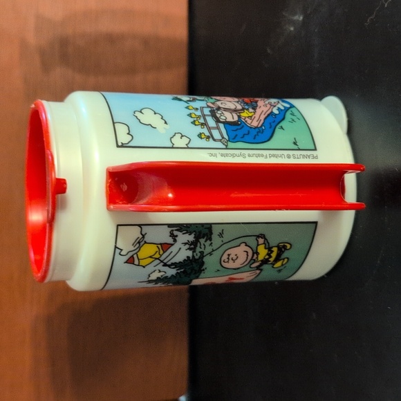 Vintage Peanuts Knott's Camp Snoopy Lidded Cup - Picture 4 of 9
